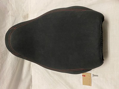 商品詳細 【BT CHOPPERS製 ストレッチタンク対応シート アルカンターラ 